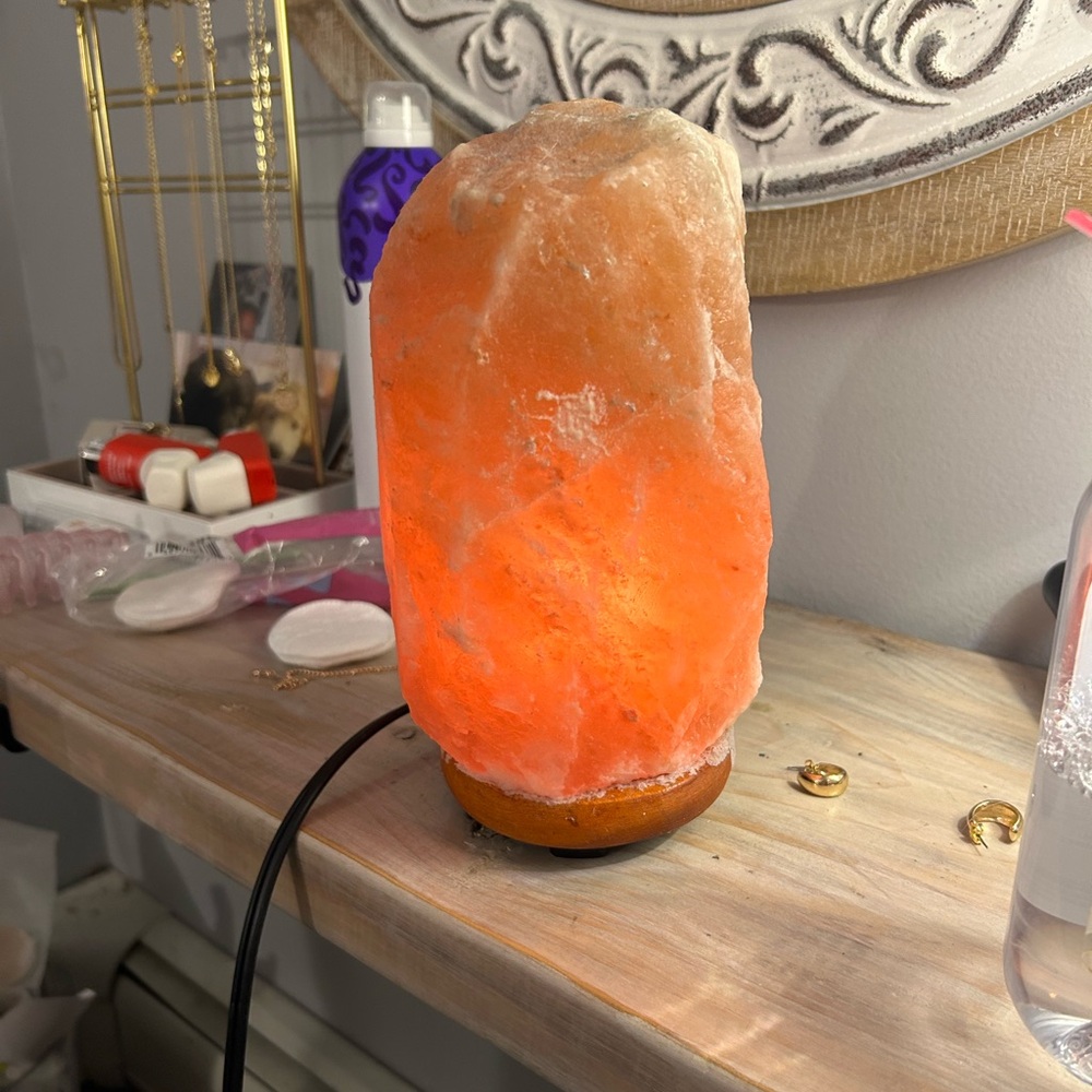 Salt lamp
